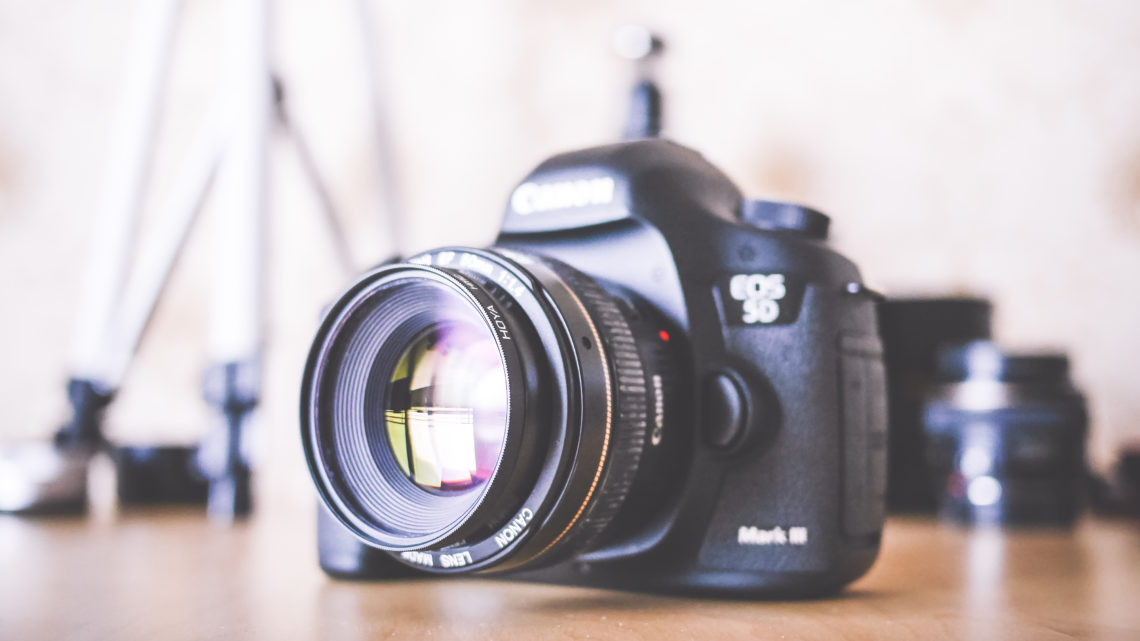 DIY Engagement Photos on a Budget