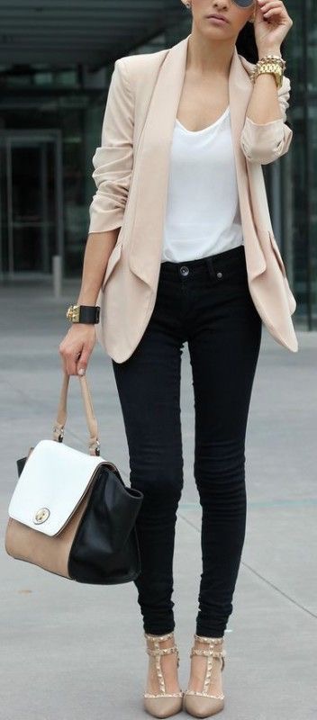 25 Classy outfits for work! #blazer #outfits #for #women #classy #heels  Updat…  Classy business outfits, Business casual outfits for women,  Stylish business casual