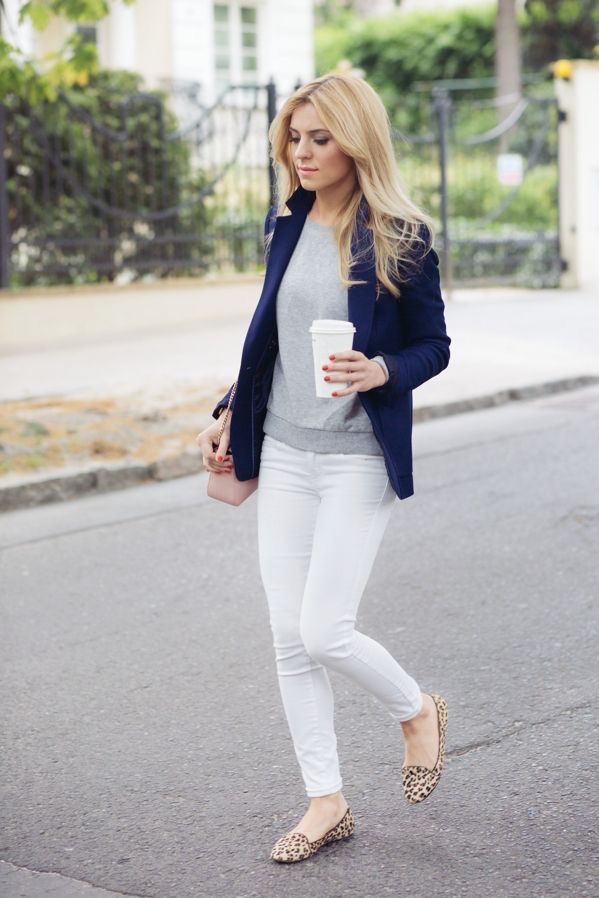 15 Classy and Casual Work Outfits For Hitting the Office in Style