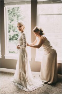 16 Must-See Wedding Dress Shopping Tips: From HerTrack.com