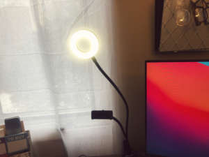 ring-light-desk-decor
