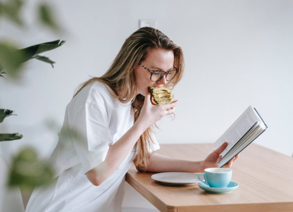 4 Ways Eating Breakfast is Actually Really Great For Your Brain