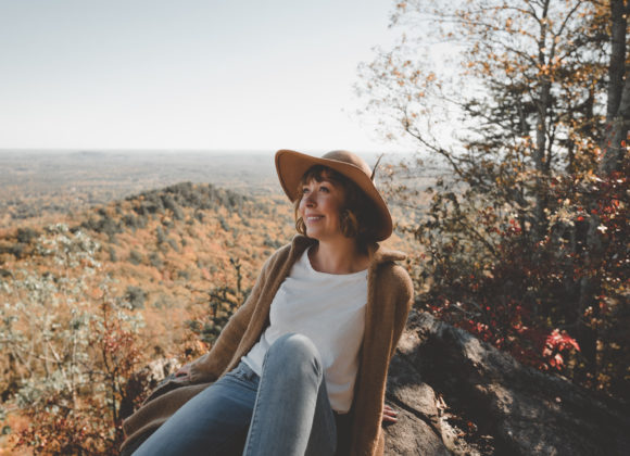 clay-banks-bHqOqYrQpB4-unsplash