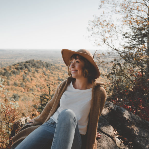 clay-banks-bHqOqYrQpB4-unsplash